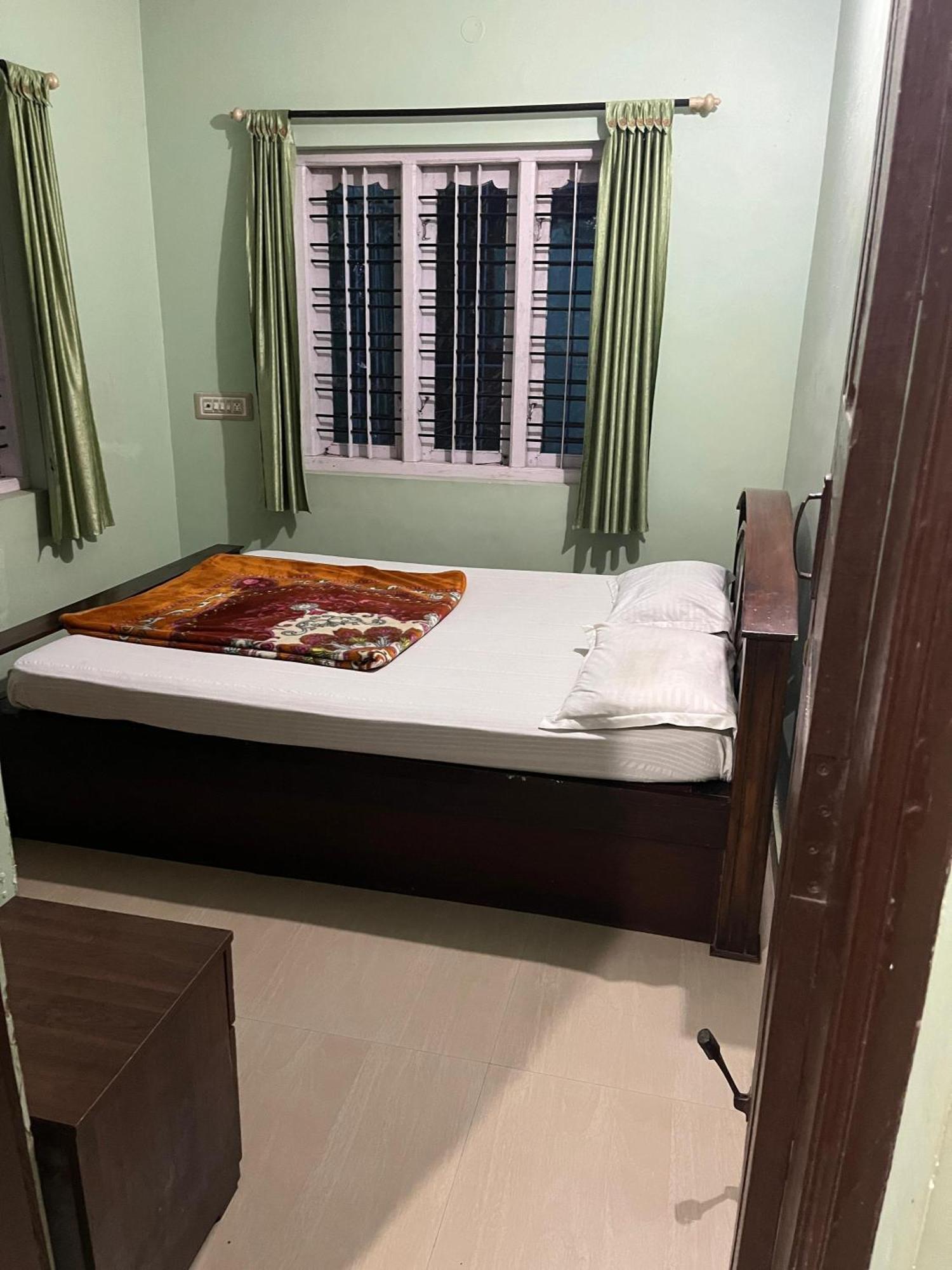 Eshwarkrupa Homestay Madikeri Εξωτερικό φωτογραφία