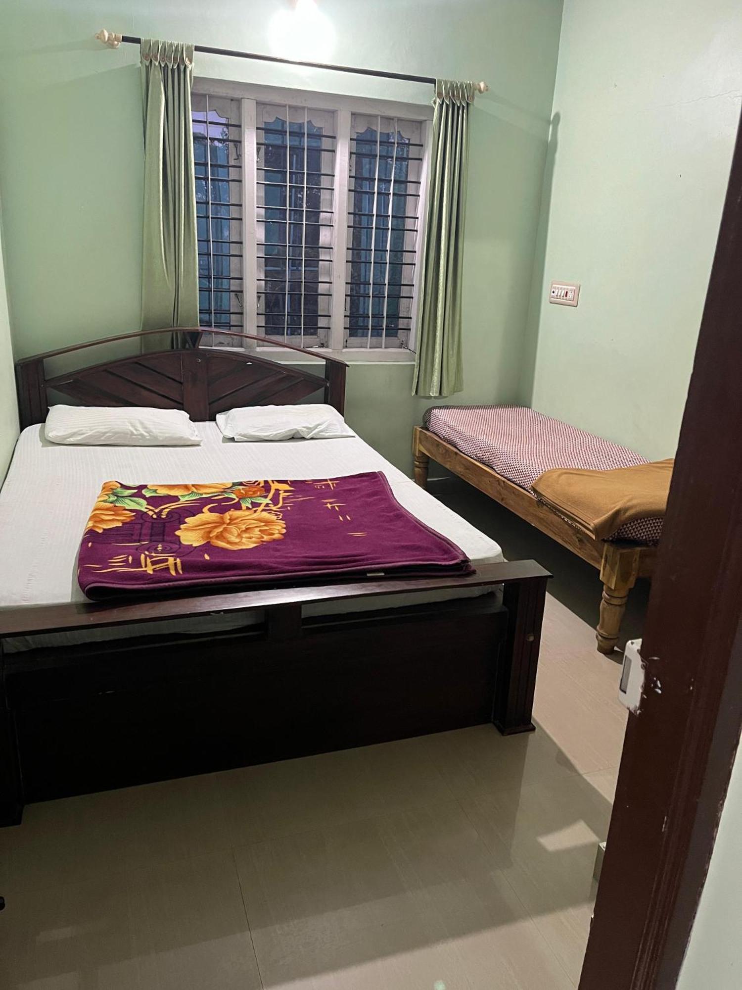 Eshwarkrupa Homestay Madikeri Εξωτερικό φωτογραφία