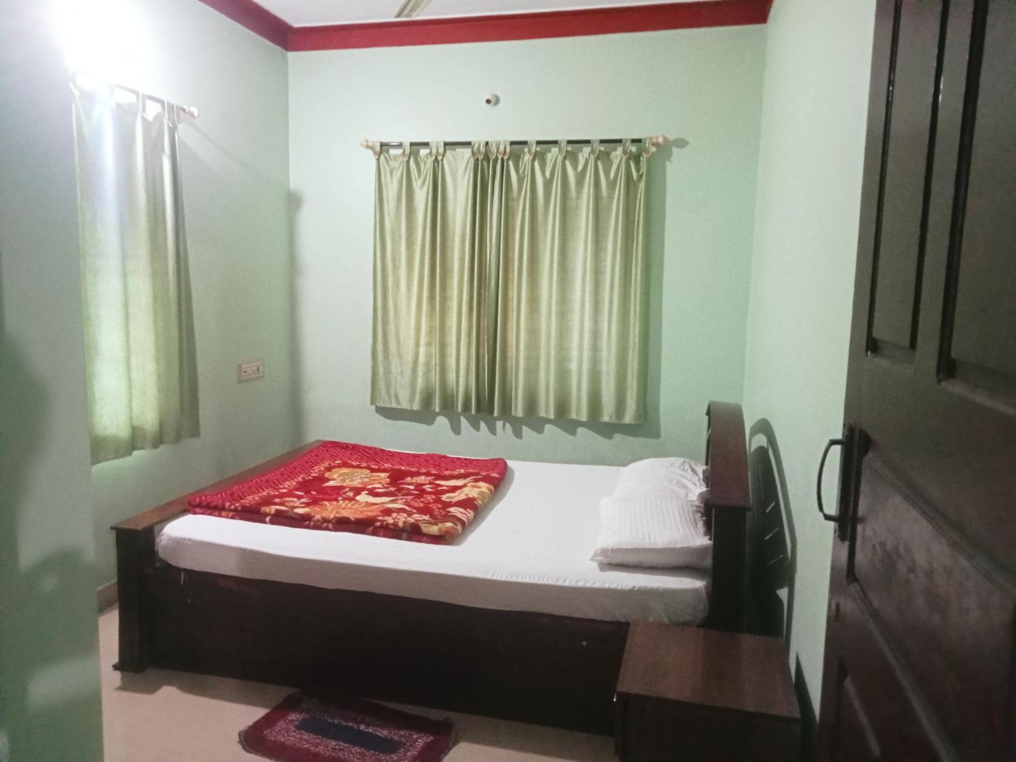 Eshwarkrupa Homestay Madikeri Εξωτερικό φωτογραφία
