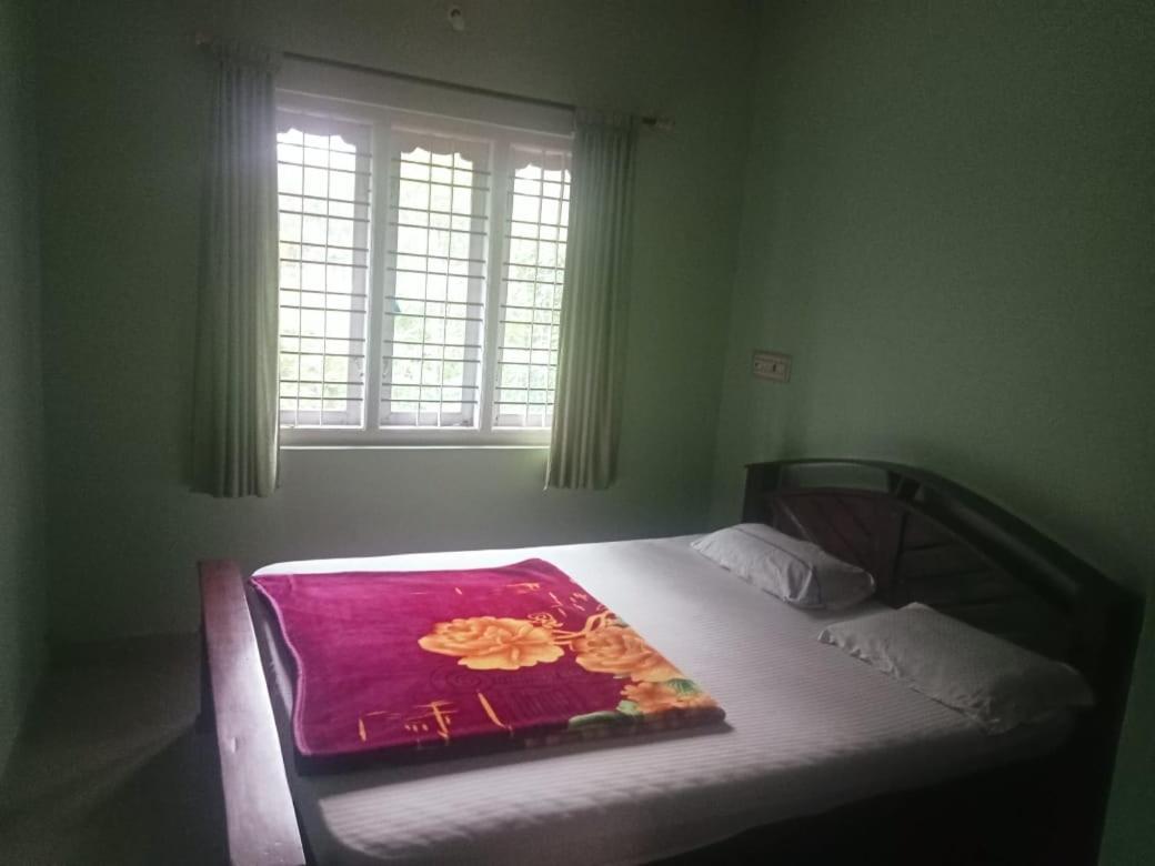 Eshwarkrupa Homestay Madikeri Εξωτερικό φωτογραφία
