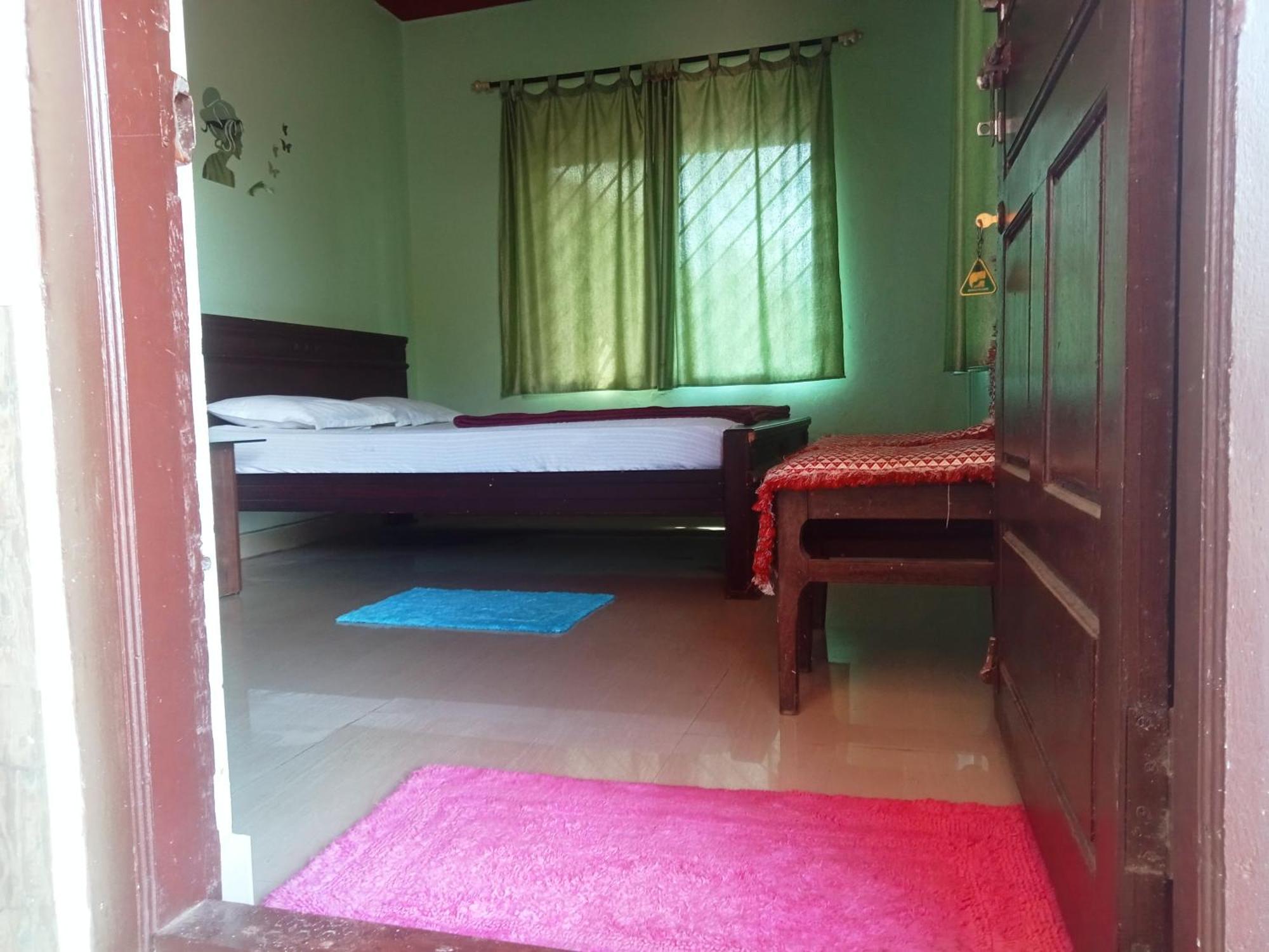 Eshwarkrupa Homestay Madikeri Εξωτερικό φωτογραφία