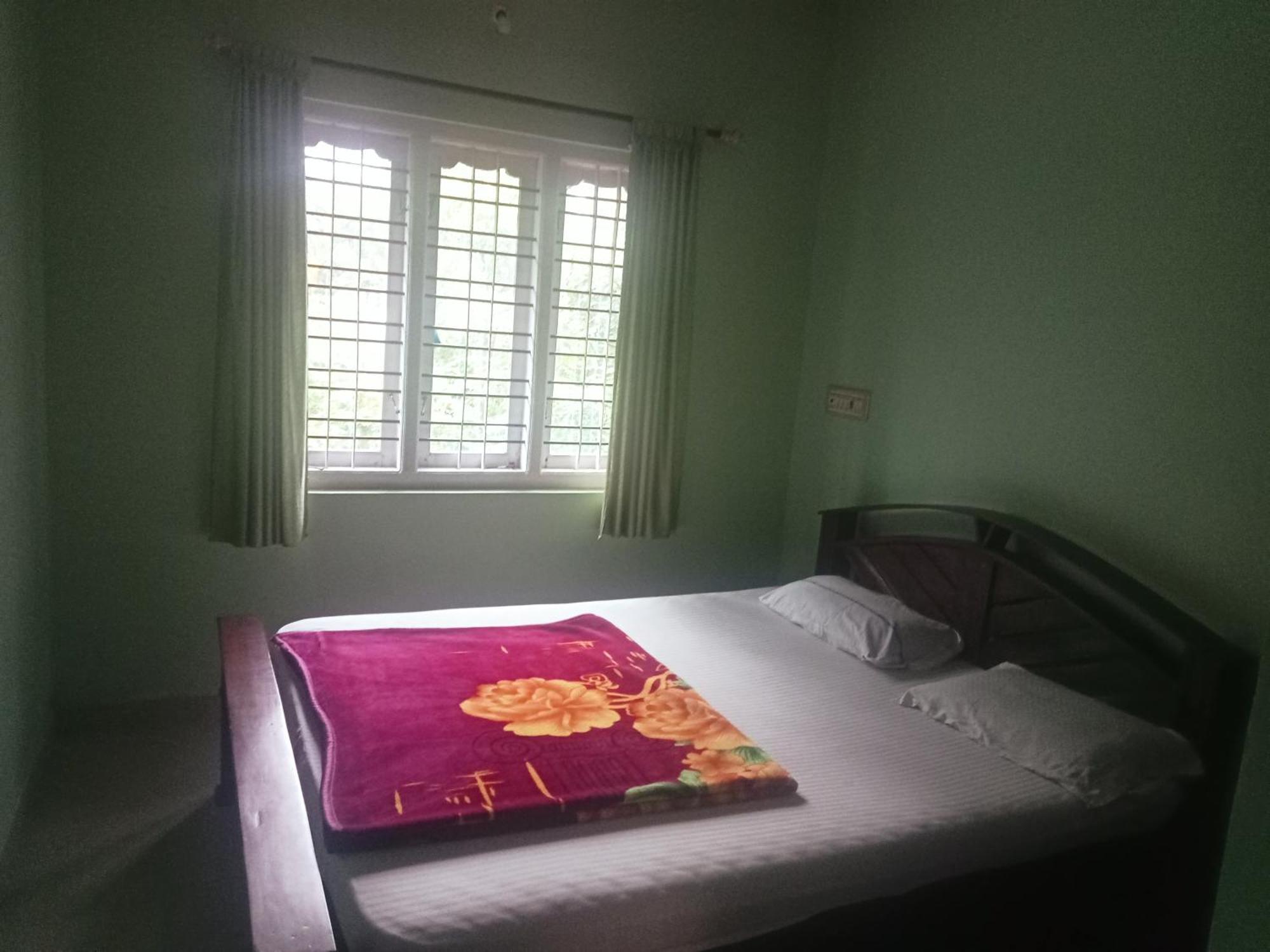 Eshwarkrupa Homestay Madikeri Εξωτερικό φωτογραφία