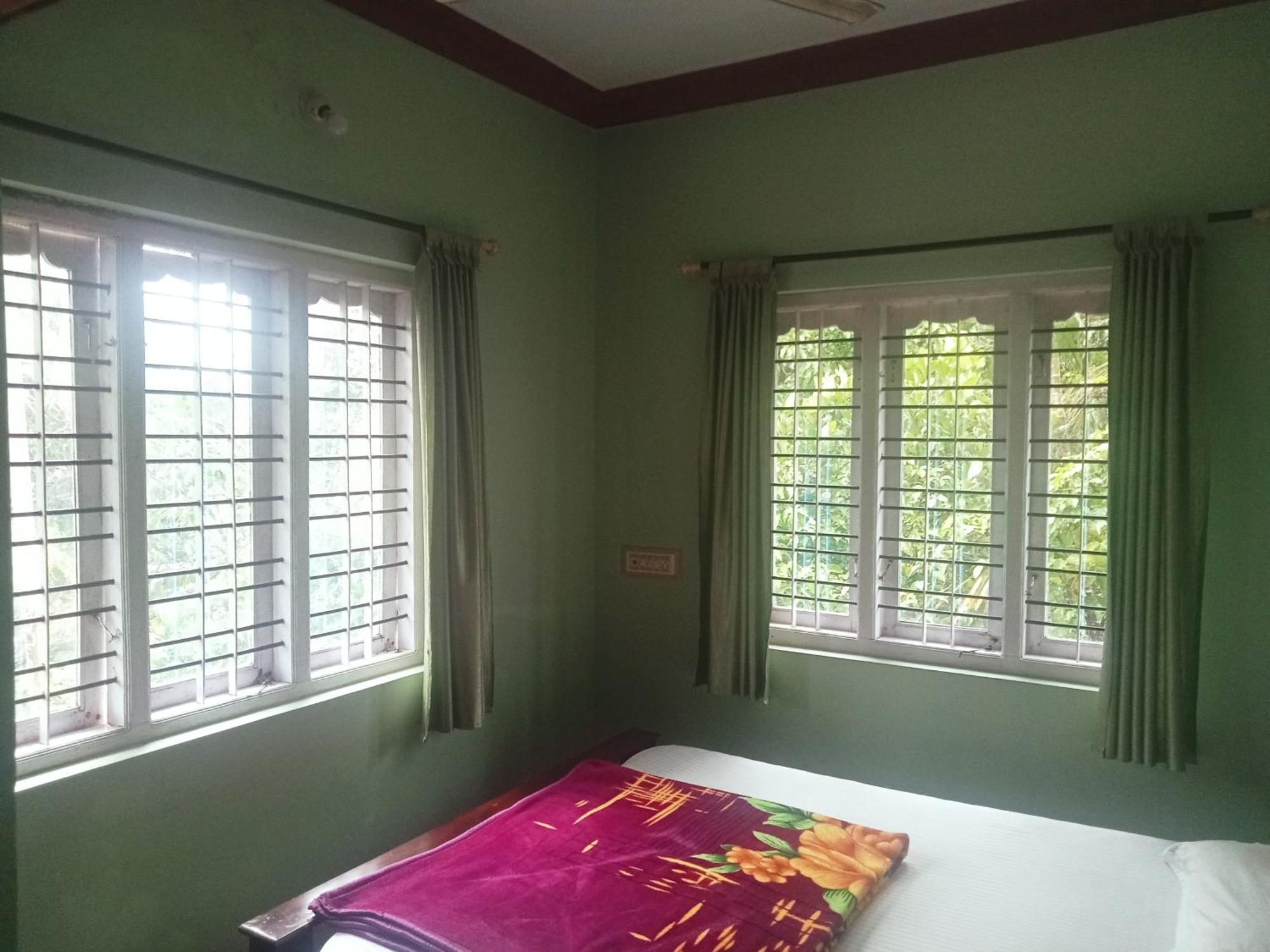 Eshwarkrupa Homestay Madikeri Εξωτερικό φωτογραφία